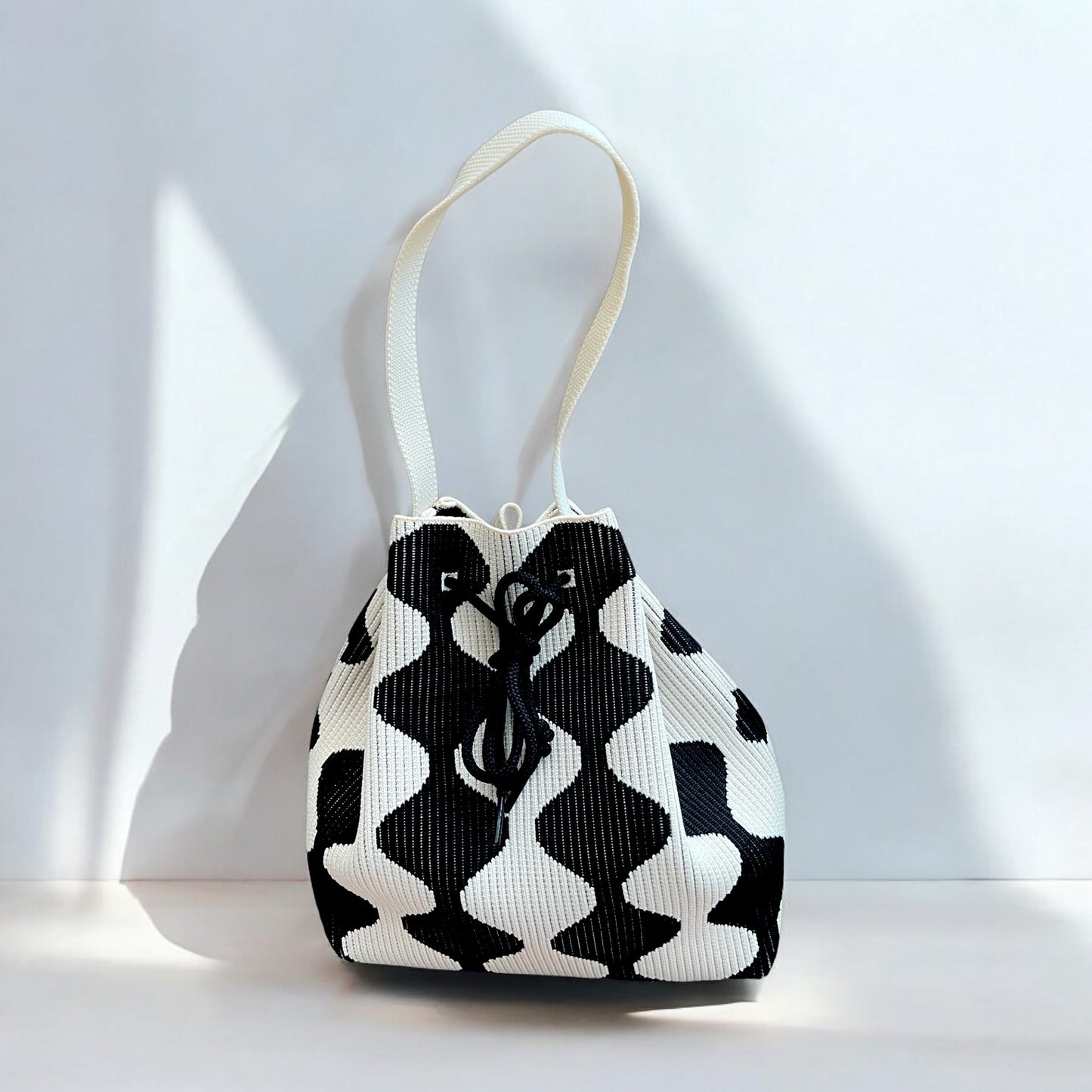 INA BUCKET BAG