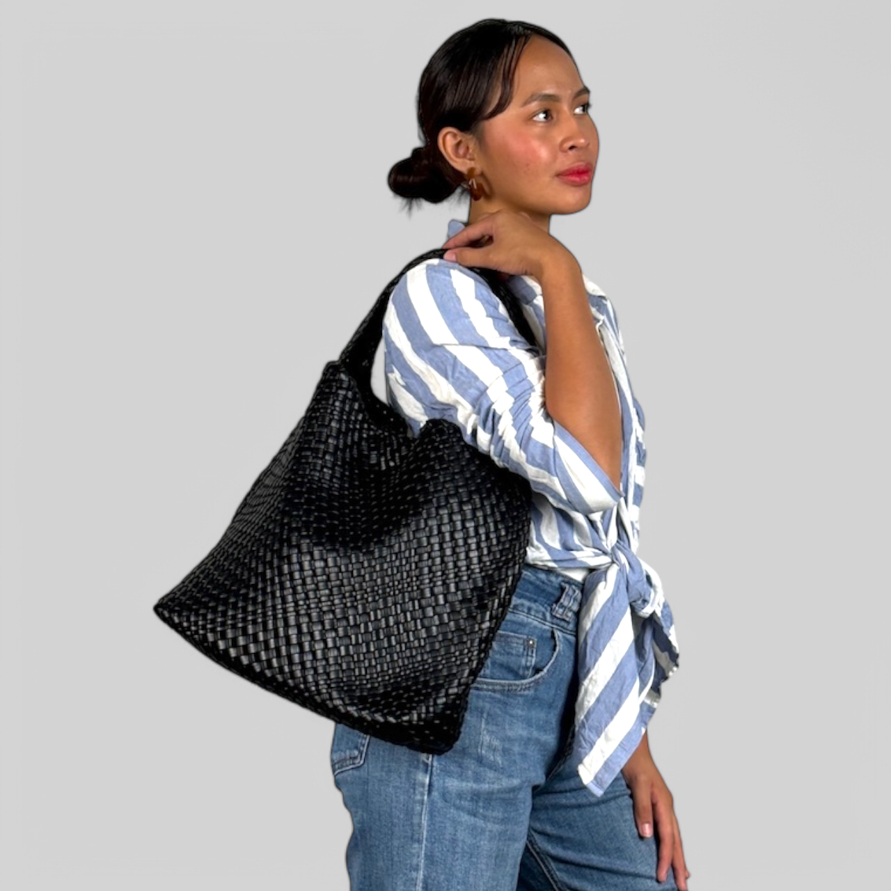 BLACK LARGE BINDLE BAG