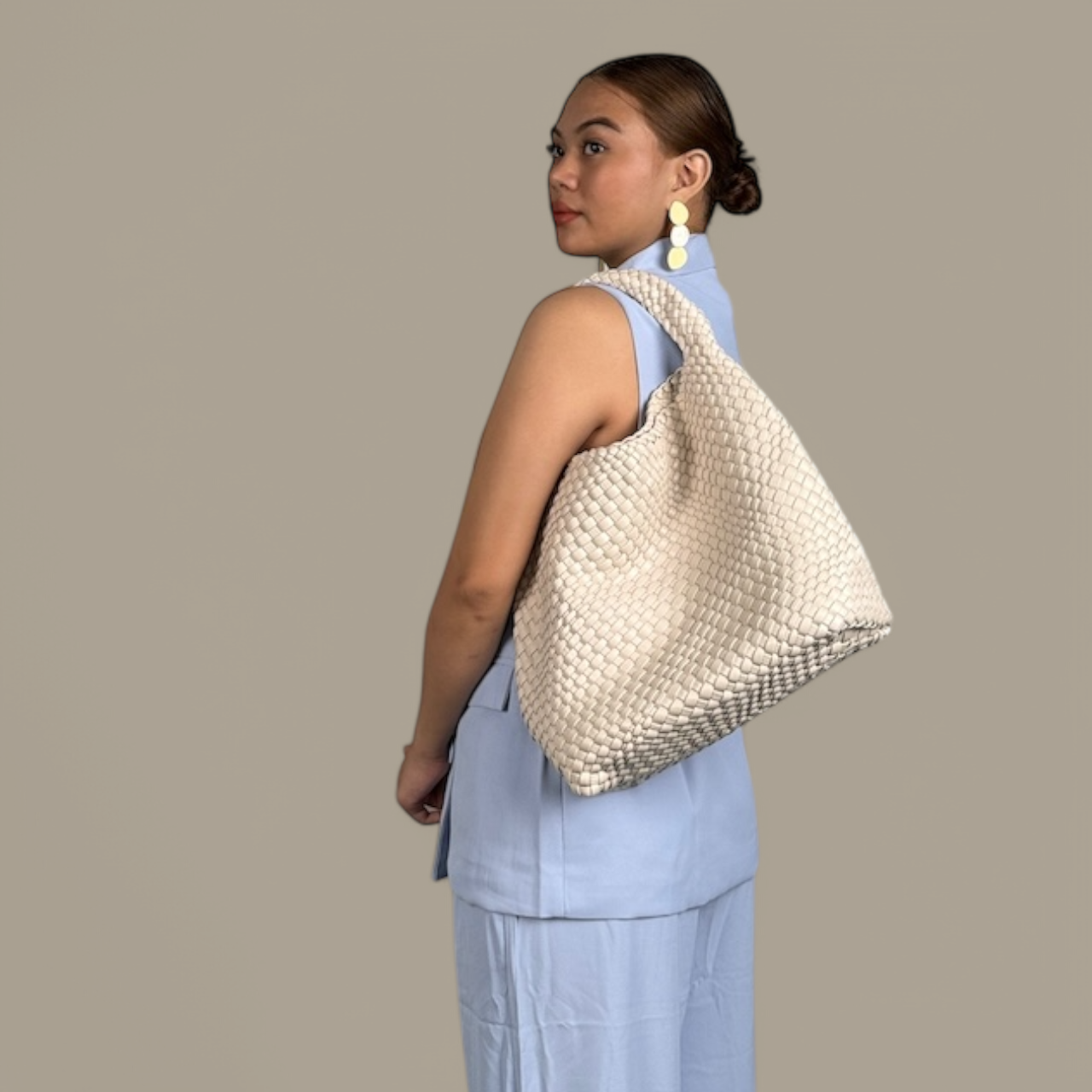 SAND LARGE BINDLE BAG