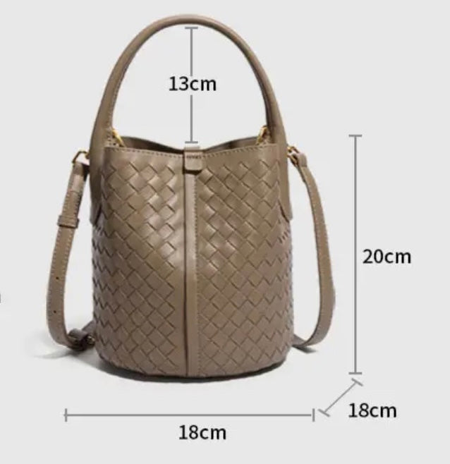 PRE-ORDER: BUCKET LEATHER BAG MOSS