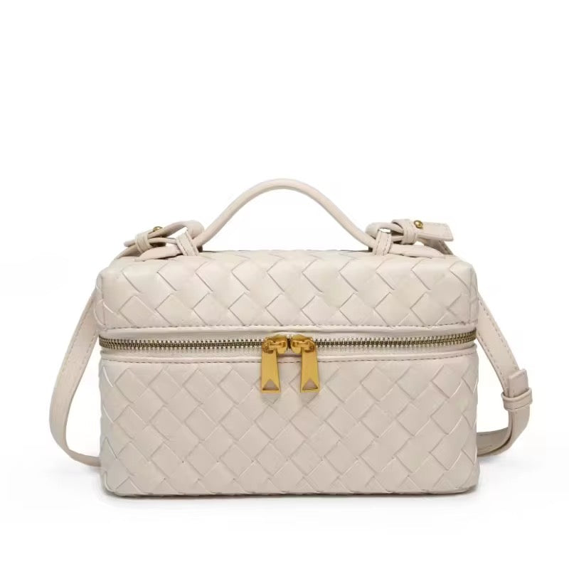 PRE-ORDER: ELLIE CAMERA BAG